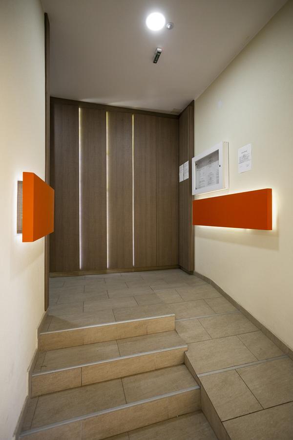 Giallo Apartment - Free Private Parking Novi Sad Buitenkant foto